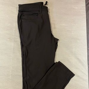 Lulu lemons slim fit size 32